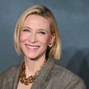 Ponekad poželimo njezino odijelo: Cate Blanchett u idealnim izdanjima za kavu i posao