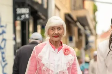 Maštovito Barbie izdanje gospođe sa špice pokazuje da moda nema granica