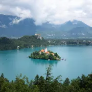 Slikovita Slovenija: Otkrij čudesne krajolike Bleda i Bohinja