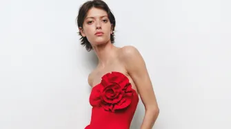 Motiv ruže: Najpoželjniji detalj sezone koji unosi eleganciju u svaki outfit