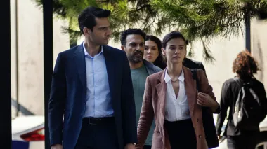Raznovrsni dramatični likovi hit-serije 'Obiteljske tajne' od ponedjeljka stižu na RTL!