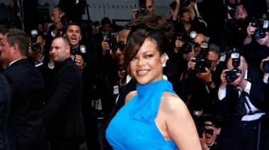Rihanna ima nepogrešiv stil i u trudnoći: Najzabavniji trudnički outfiti na crvenom tepihu i ulici