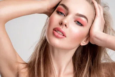 Kremasta rumenila: Ljetni beauty must-have za prirodan sjaj i svjež izgled