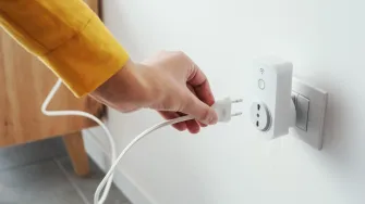 Ušteda struje bez muke: Praktični savjeti za energetski učinkovit dom i radno mjesto