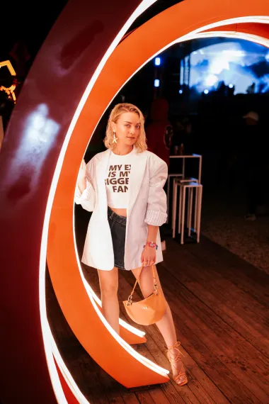 Zagreb u narančastom raspoloženju: Stiže 'Turn On The Sunset' pop-up događaj na Strossmayerov trg