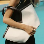 10 savršenih: Bijela torba kao chic dodatak ljetnim kombinacijama