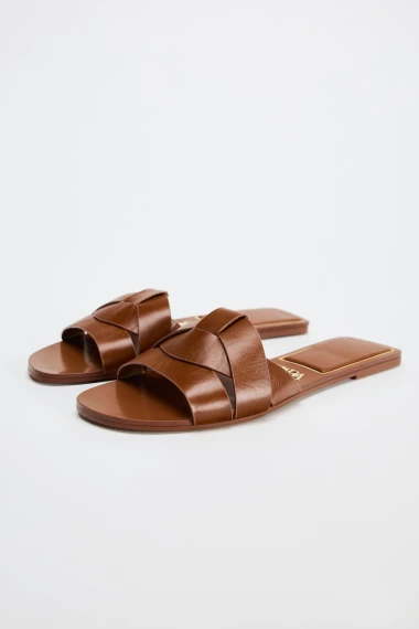 Trendseterice ih obožavaju: I ovog ljeta nosimo sandale inspirirane kultnim Hermes modelima