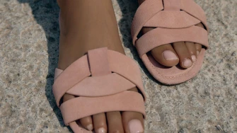 Trendseterice ih obožavaju: I ovog ljeta nosimo sandale inspirirane kultnim Hermes modelima