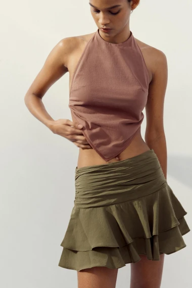 Suknja-hlače viđamo posvuda: Trend koji vlada high street kolekcijama