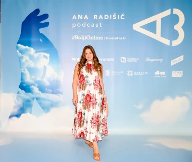 U zagrebačkom HNK-u Ana Radišić obilježila pet godina podcasta i predstavila svoju prvu knjigu