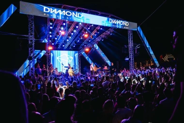 Promet stao, klub pun do zadnjeg mjesta: Diamond spektakularno otvorio sezonu uz Zdravka Čolića