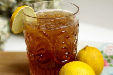 Ljetno osvježenje: Recept za savršeni domaći ledeni čaj