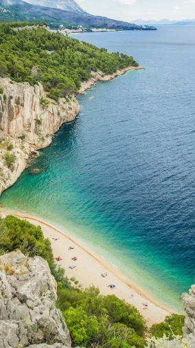 Rajske obale podno Biokova: Otkrijte najljepše plaže Makarske rivijere