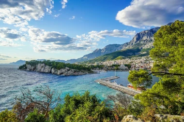 Rajske obale podno Biokova: Otkrijte najljepše plaže Makarske rivijere