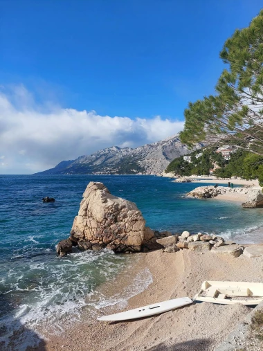Rajske obale podno Biokova: Otkrijte najljepše plaže Makarske rivijere