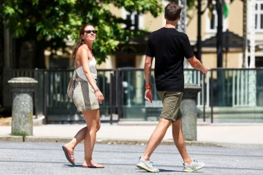 Kako izgleda ljubljanska špica? Slovenke voze bicikle u chic kombinacijama, a vole i lepršave haljine