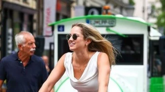 Kako izgleda ljubljanska špica? Slovenke voze bicikle u chic kombinacijama, a vole i lepršave haljine