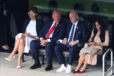 Melania Trump opet se skriva, ovaj put iza ekstravagantnih naočala