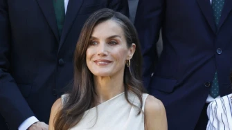 Kraljica Letizia u haljini od 20-ak eura iz omiljenog high street brenda i udobnim špagericama