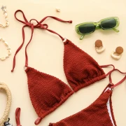 Dosadilo vam je klasično vezanje bikinija, donosimo 5 ideja koje će uljepšati svaki outfit za plažu