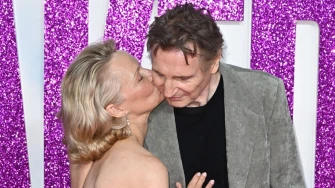 Je li Pamela Anderson pronašla srodnu dušu? Zablistala je u elegantnoj haljini i ugodnom društvu