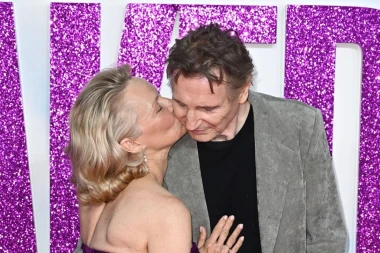 Je li Pamela Anderson pronašla srodnu dušu? Zablistala je u elegantnoj haljini i ugodnom društvu