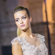Adriana Ćaleta-Car oduševila u bijelom izdanju koje je idealno za plažu, ali i šetnju gradom