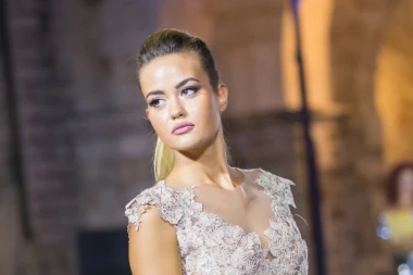 Adriana Ćaleta-Car oduševila u bijelom izdanju koje je idealno za plažu, ali i šetnju gradom