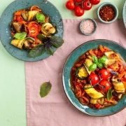 Jednostavan ljetni recept: Umak od sezonskog povrća koji ide baš u sve