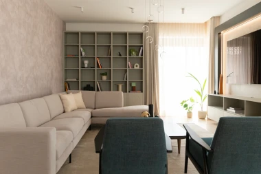 Elegantan dnevni boravak uređen prema savjetima Mirjane Mikulec