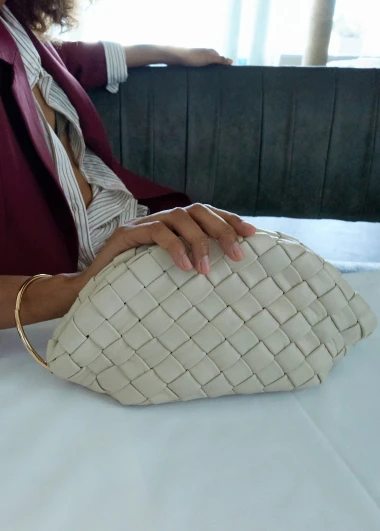 Omiljeni španjolski brend ima torbu sezone, pleteni model inspiriran luksuznim estetikom