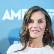 Kraljica Letizia opet oduševila izborom haljine i udobnim sandala na Mallorci