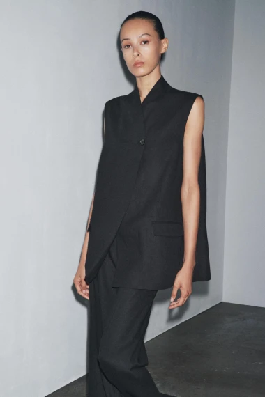 Prsluci su must-have: Chic komad koji podiže svaki outfit