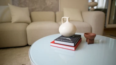 Coffee table knjiga je dodatak u modernom domu. Kako je odabrati i uskladiti u prostoru?