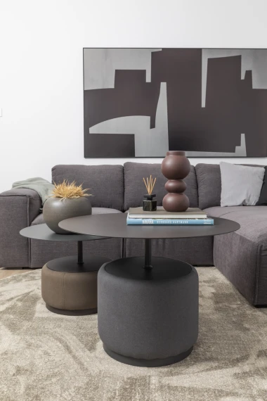 Coffee table knjiga je dodatak u modernom domu. Kako je odabrati i uskladiti u prostoru?