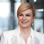 Kolinda Grabar-Kitarović pojavila se u profinjenoj zelenoj haljini poznatog brenda, nosi ga i Kate Middleton