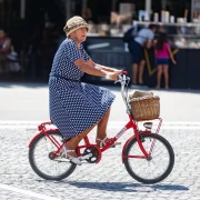 U ritmu pedala: Slovenke znaju da gradski bicikli i moda idu ruku pod ruku