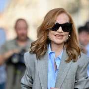 Isabelle Huppert je ikona stila koja prkosi trendovima i od koje možemo učiti