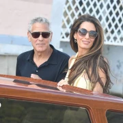 Wow haljina! Amal Clooney u haljini idealnoj za jesensko vjenčanje