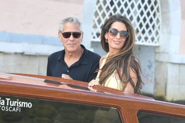 Wow haljina! Amal Clooney u haljini idealnoj za jesensko vjenčanje