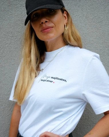 Podcast 'Mame kod Lane' predstavio prvi službeni modni komad u suradnji s brendom Mooshie Wooshie