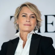 Robin Wright u kombinaciji koja izgleda odlično bez obzira imate li 20 ili 50 godina