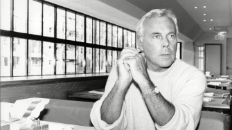 Giorgio Armani: Modni genij koji je redefinirao eleganciju i oblikovao talijanski luksuz