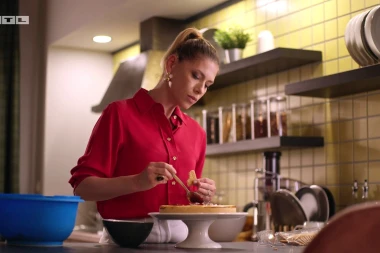 Recept za dramu! Marta opet priprema svoj poznati cheesecake jer vrijeme je za novu sabotažu!