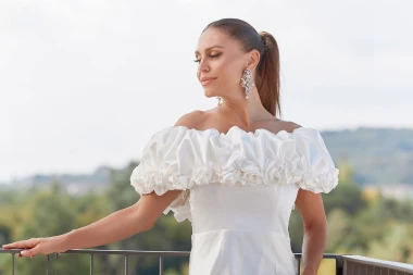 Mila Horvat sjaji u novoj bridal kampanji Hippy Gardena