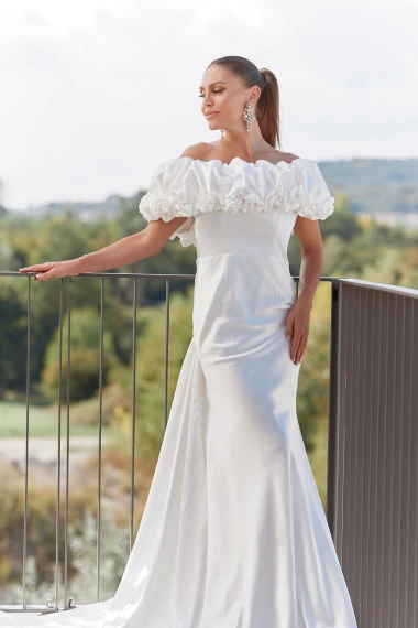 Mila Horvat sjaji u novoj bridal kampanji Hippy Gardena