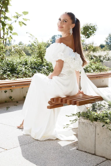 Mila Horvat sjaji u novoj bridal kampanji Hippy Gardena