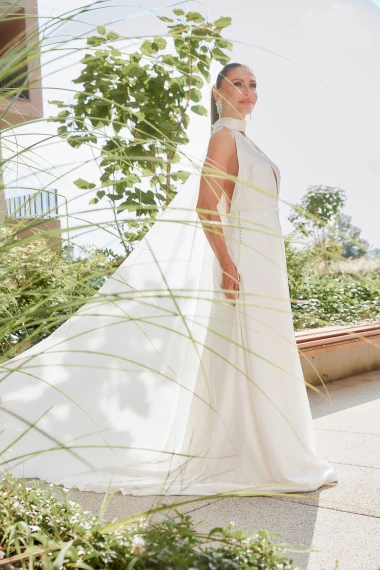 Mila Horvat sjaji u novoj bridal kampanji Hippy Gardena