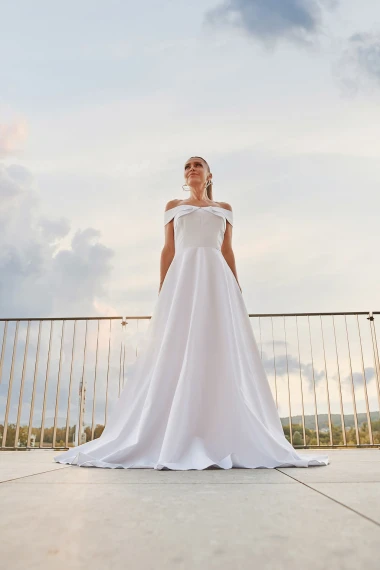 Mila Horvat sjaji u novoj bridal kampanji Hippy Gardena