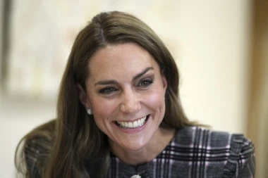 Kate Middleton opet je brineta - nakon niza komentara o plavoj nijansi njezine kose